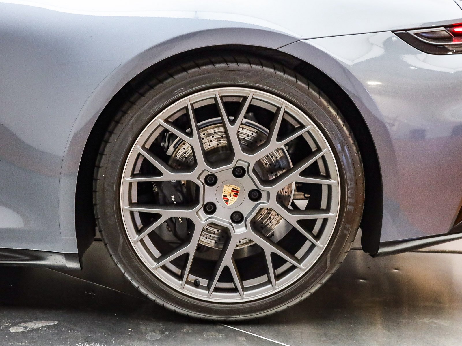 Used 2025 Porsche 911 Carrera image 8