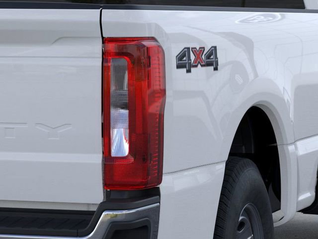 New 2026 Ford F250 XL w/ XL Chrome Package image 21
