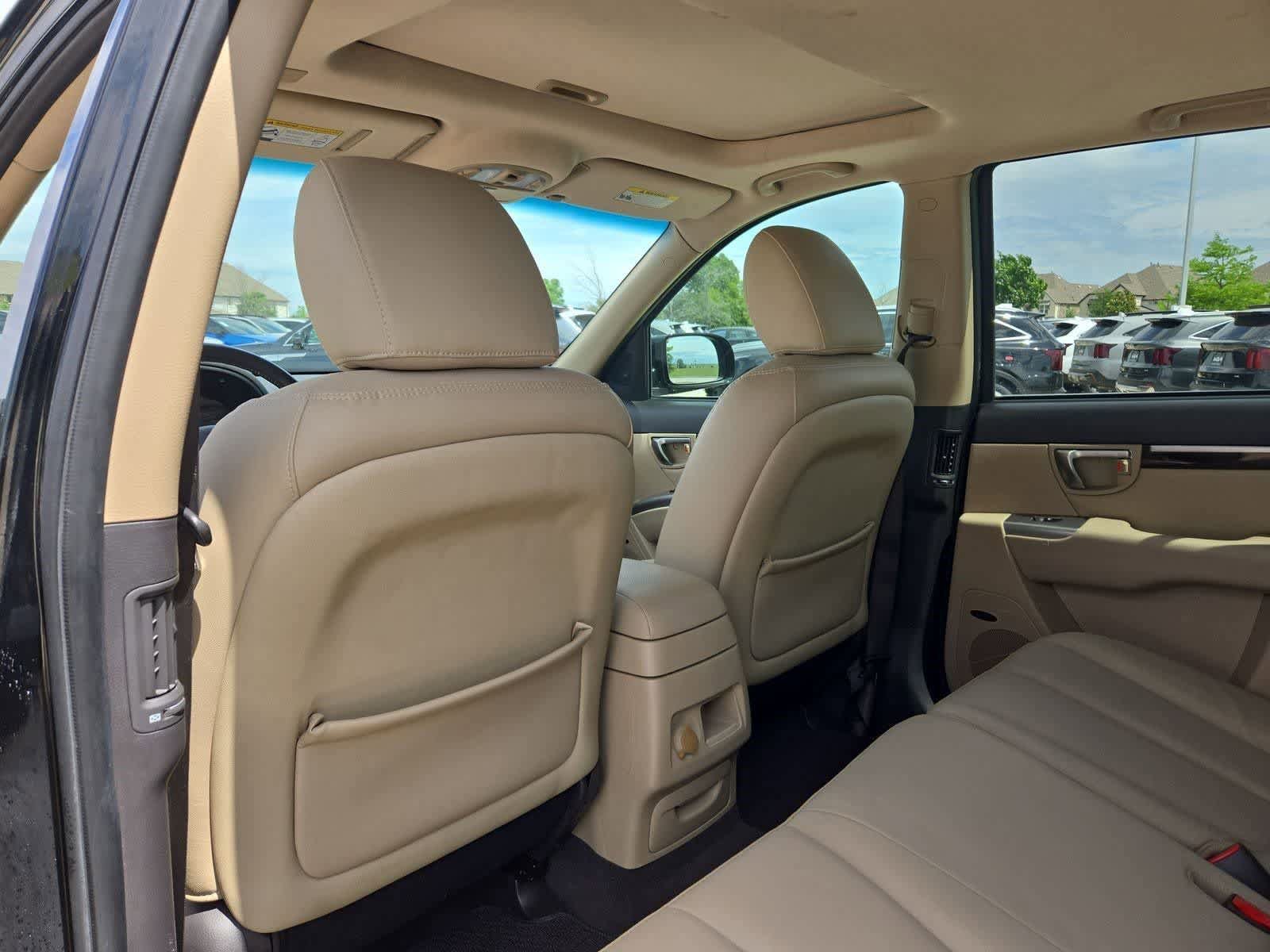Used 2012 Hyundai Santa Fe Limited FWD image 17