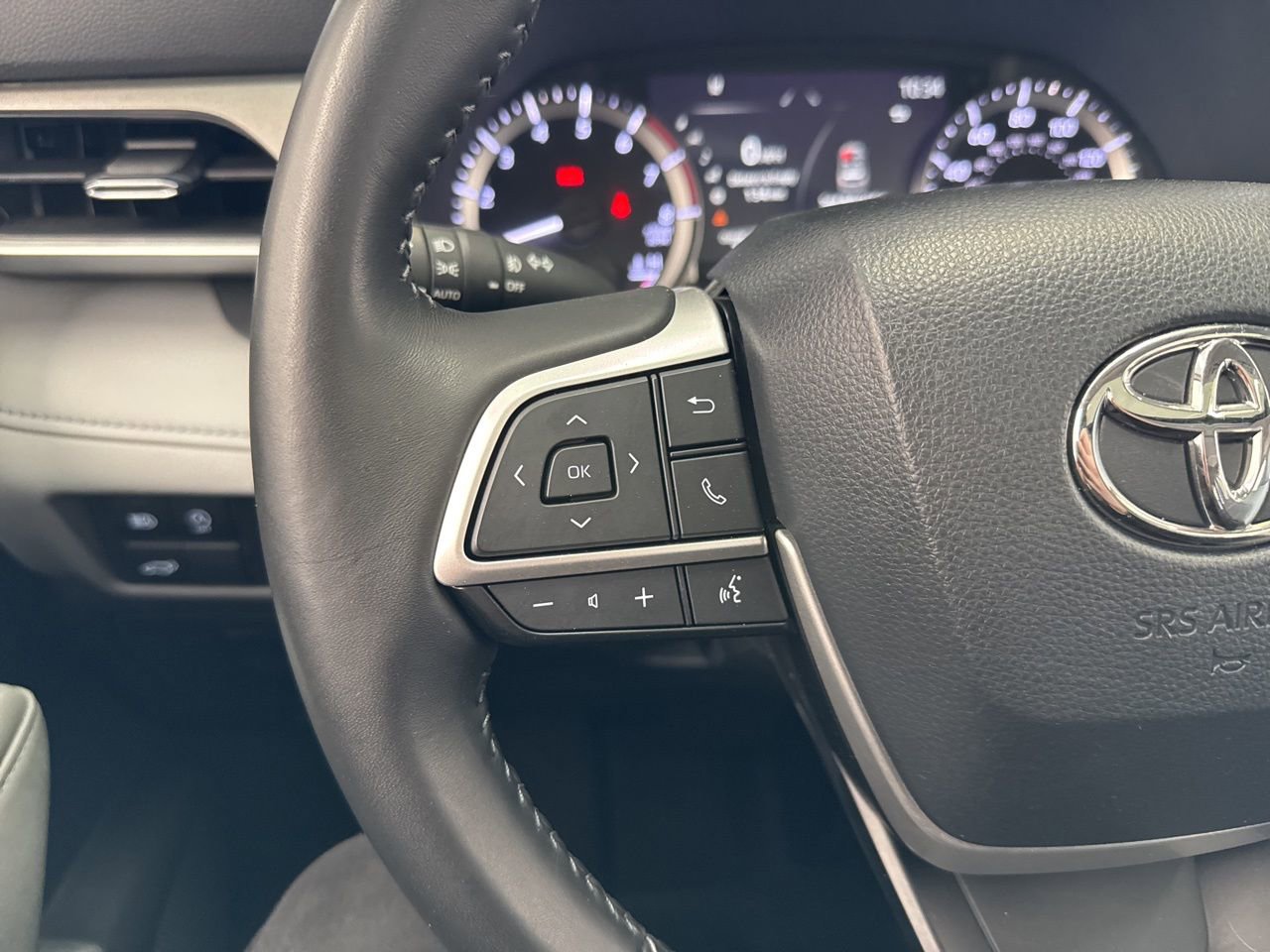 Used 2023 Toyota Highlander XLE image 21