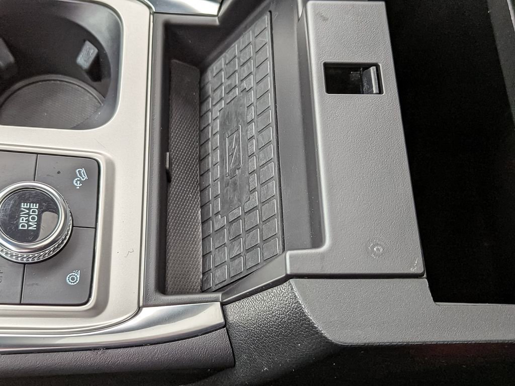 Used 2022 Ford Explorer Platinum w/ Equipment Group 601A image 34