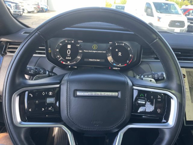 Used 2025 Land Rover Range Rover Sport SE AWD/4WD image 32