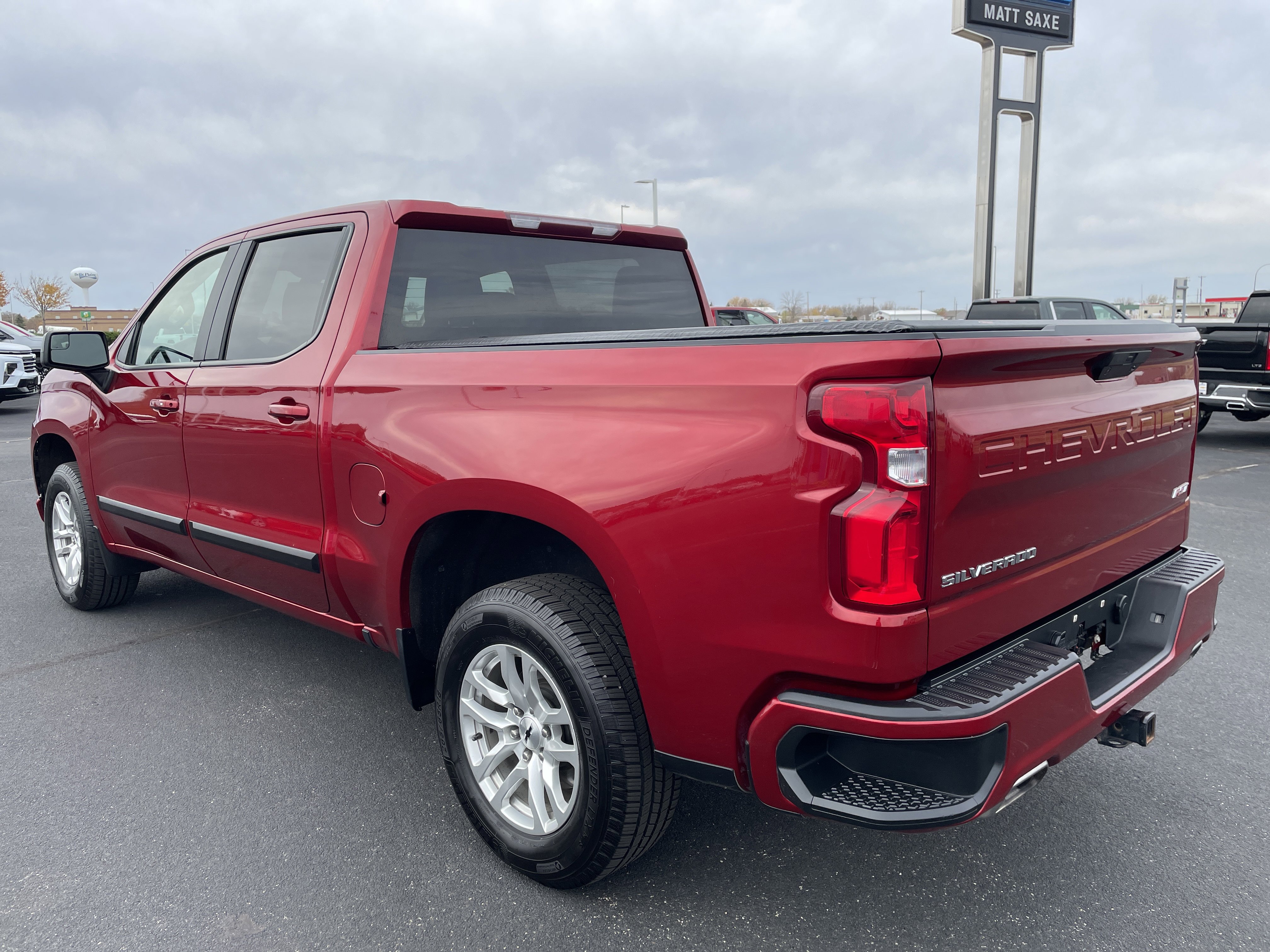 Used 2021 Chevrolet Silverado 1500 RST image 3