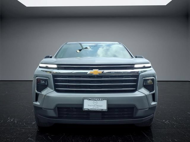 Used 2026 Chevrolet Traverse LT w/ Driver Confidence Package FWD image 2