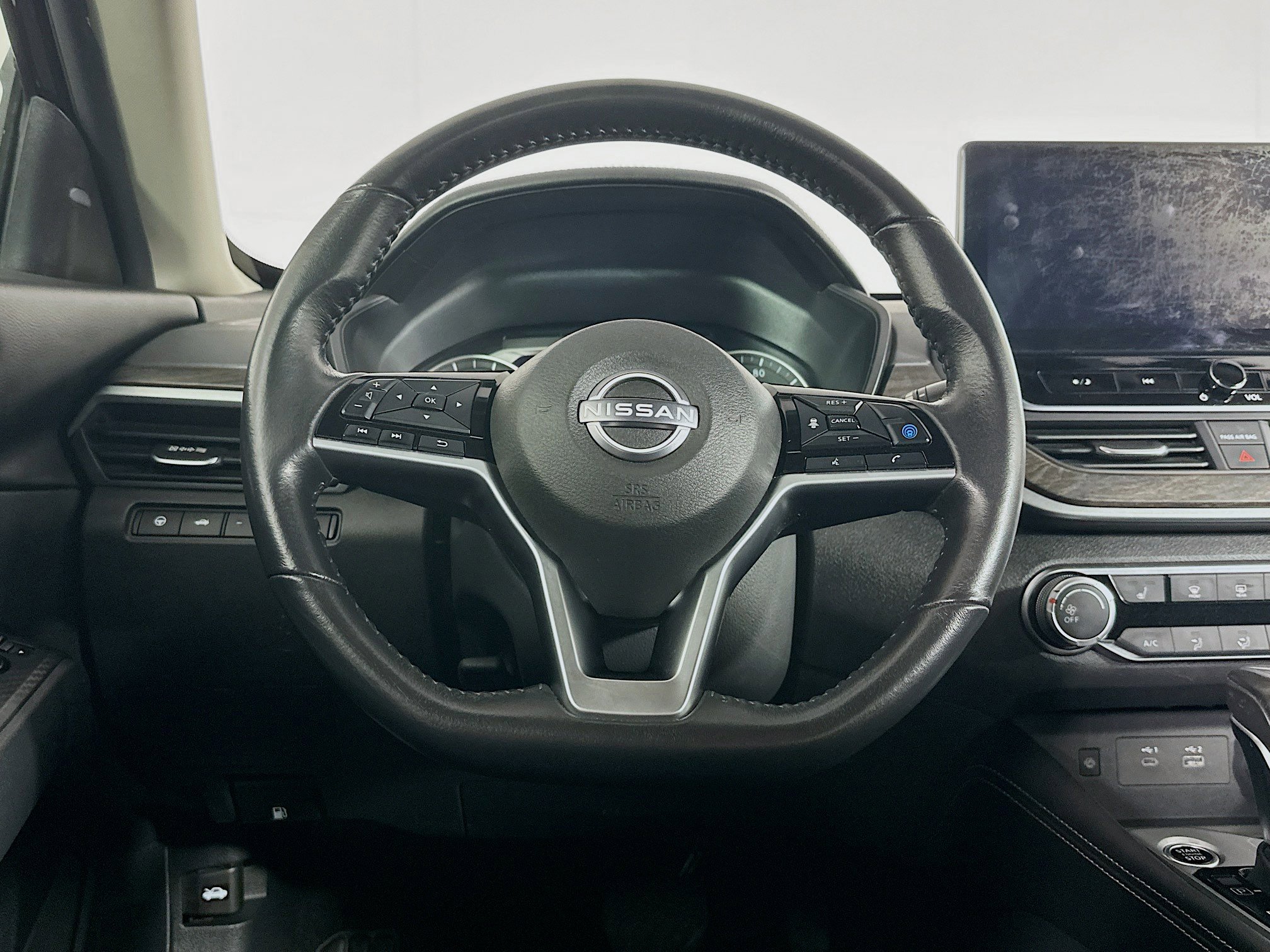 Used 2024 Nissan Altima 2.5 SV w/ SV Premium Package image 17