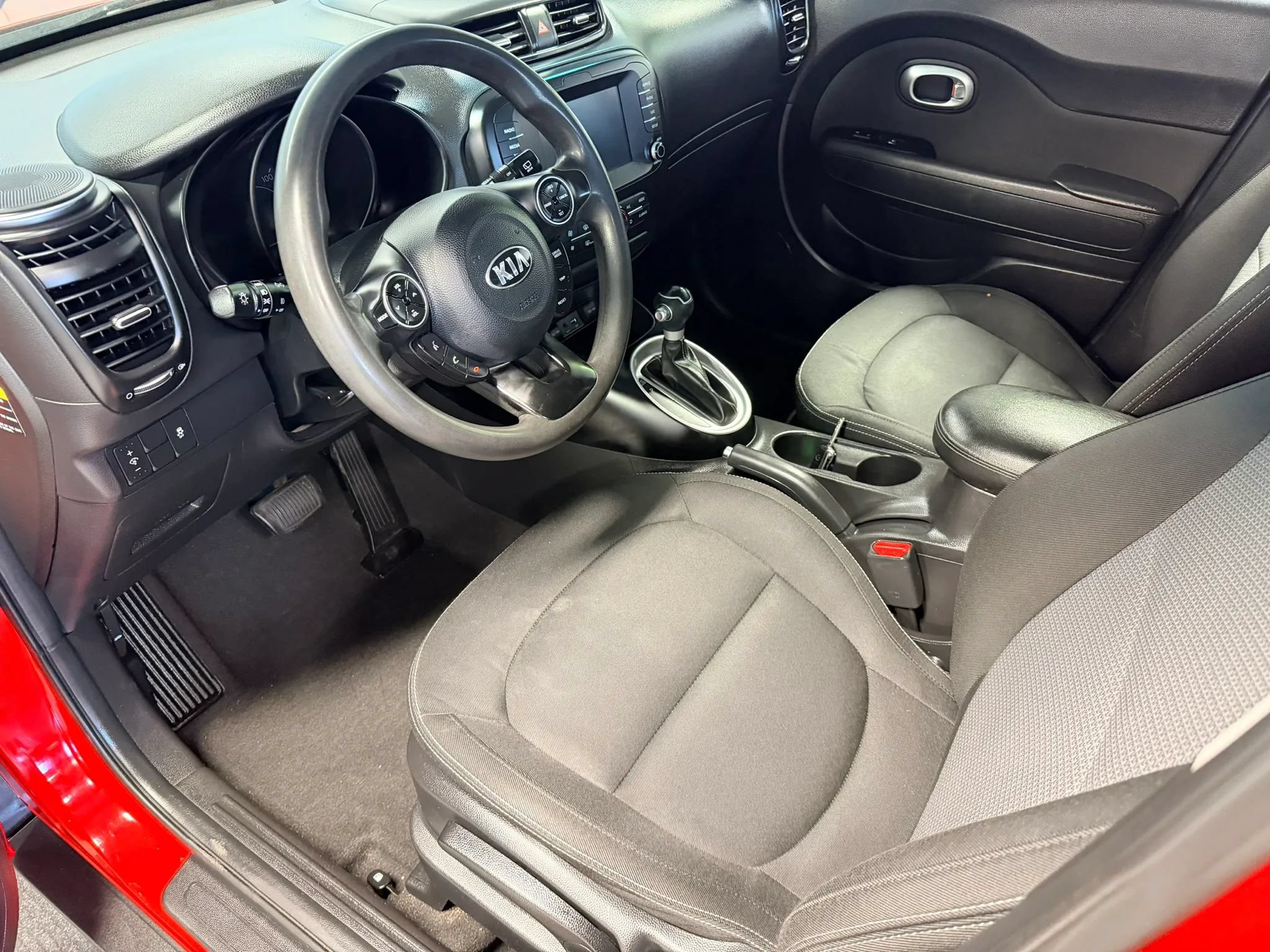 Used 2018 Kia Soul + FWD image 7