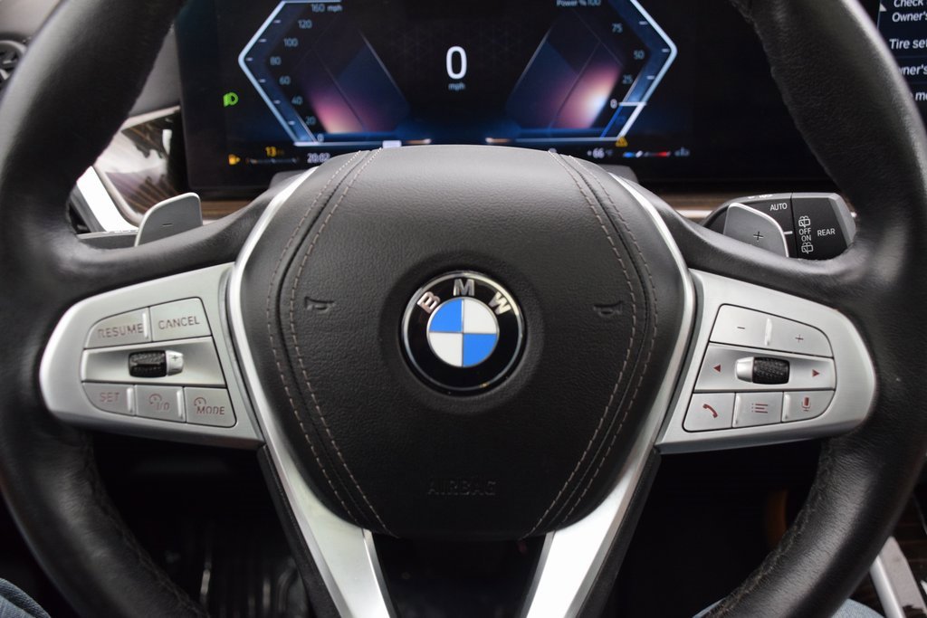 Used 2023 BMW X7 xDrive40i w/ Parking Assistance Package image 23