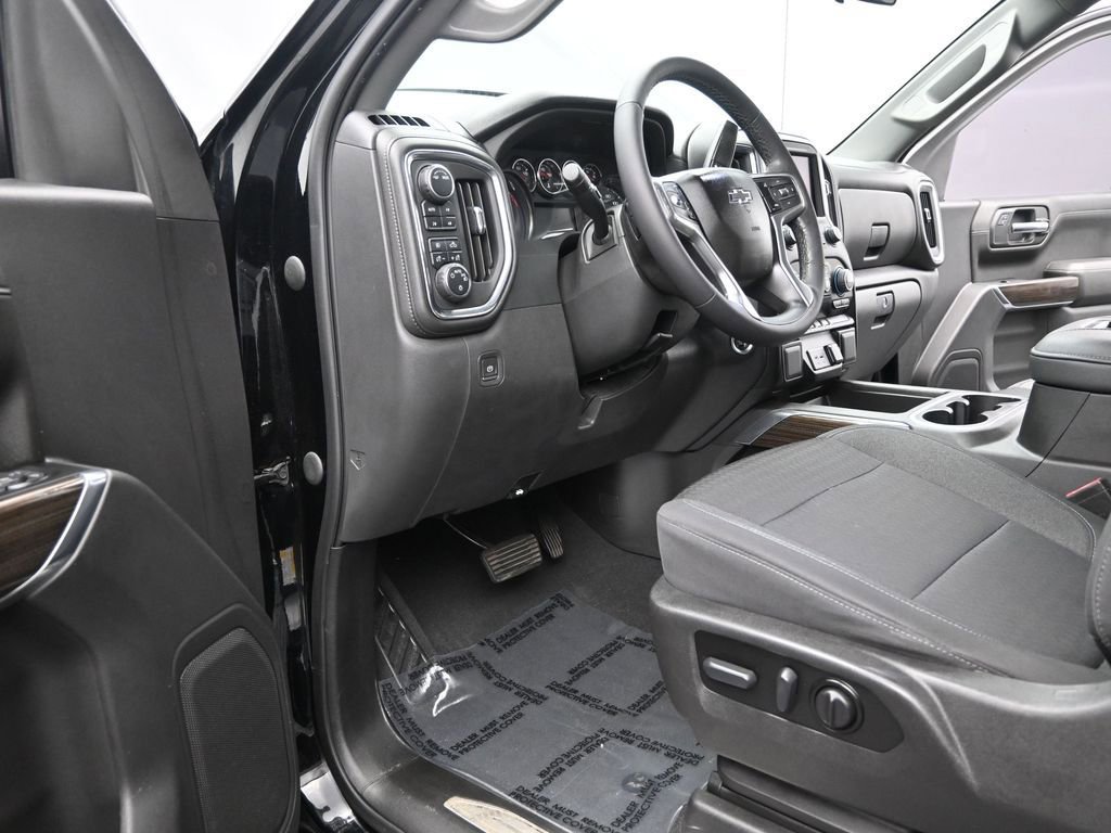 Used 2022 Chevrolet Silverado 1500 LT Trail Boss AWD/4WD image 15