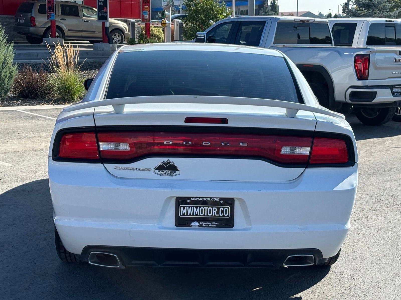 Used 2014 Dodge Charger SE RWD image 9