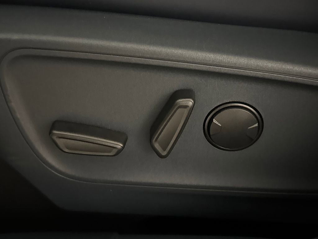 New 2026 Ford Maverick Lariat image 28