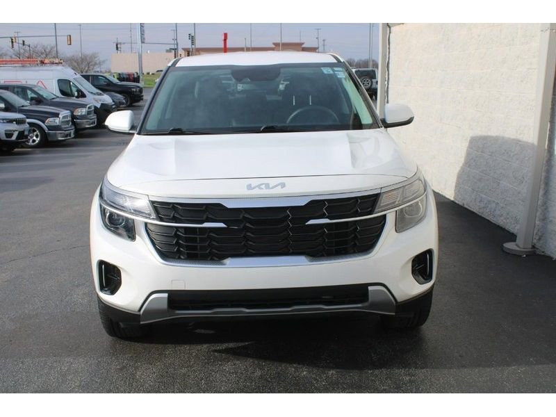 Used 2024 Kia Seltos LX image 11