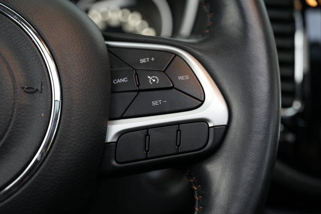 Used 2018 Jeep Compass Limited w/ Navigation Group image 41