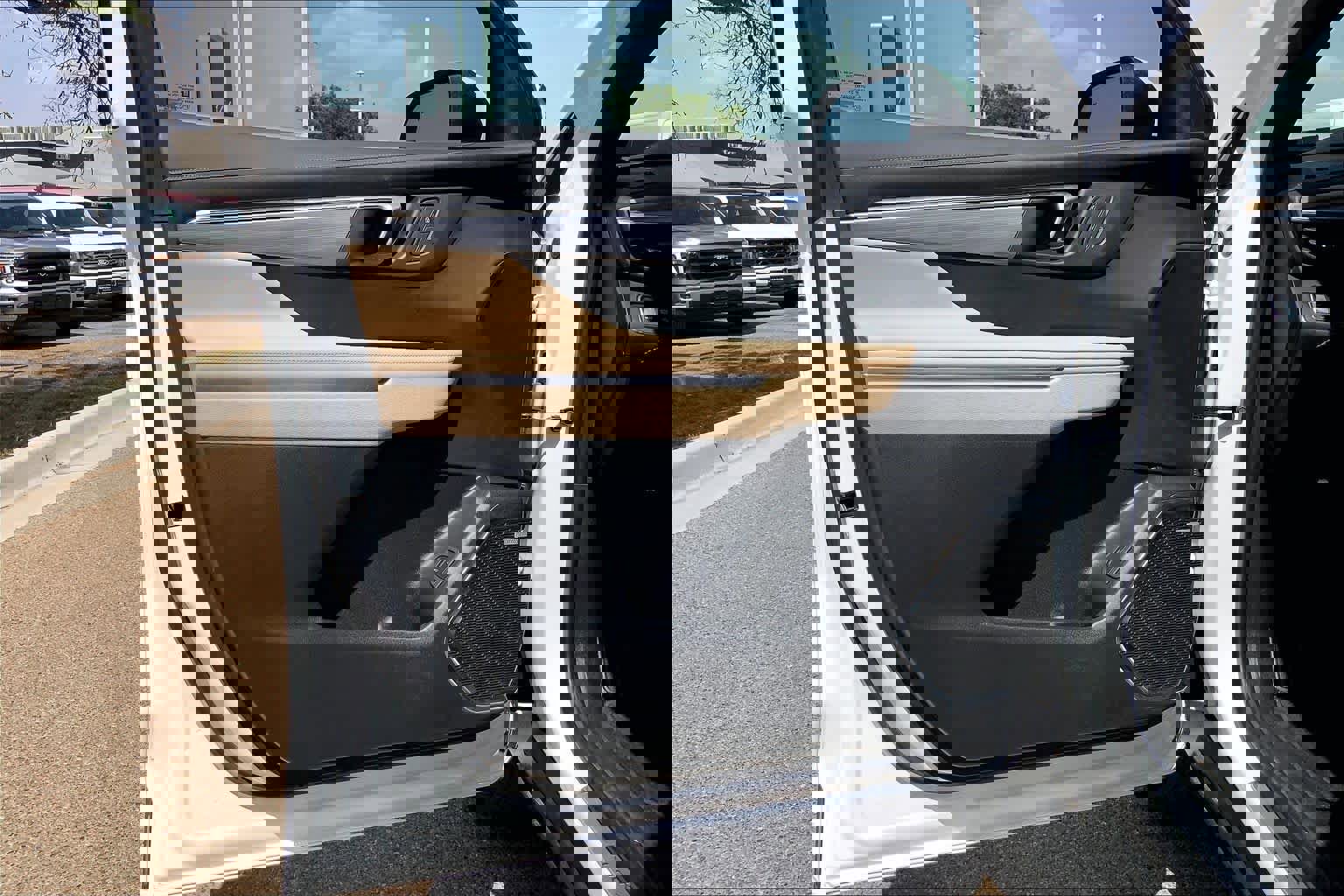 Used 2025 Buick Enclave Preferred FWD image 22