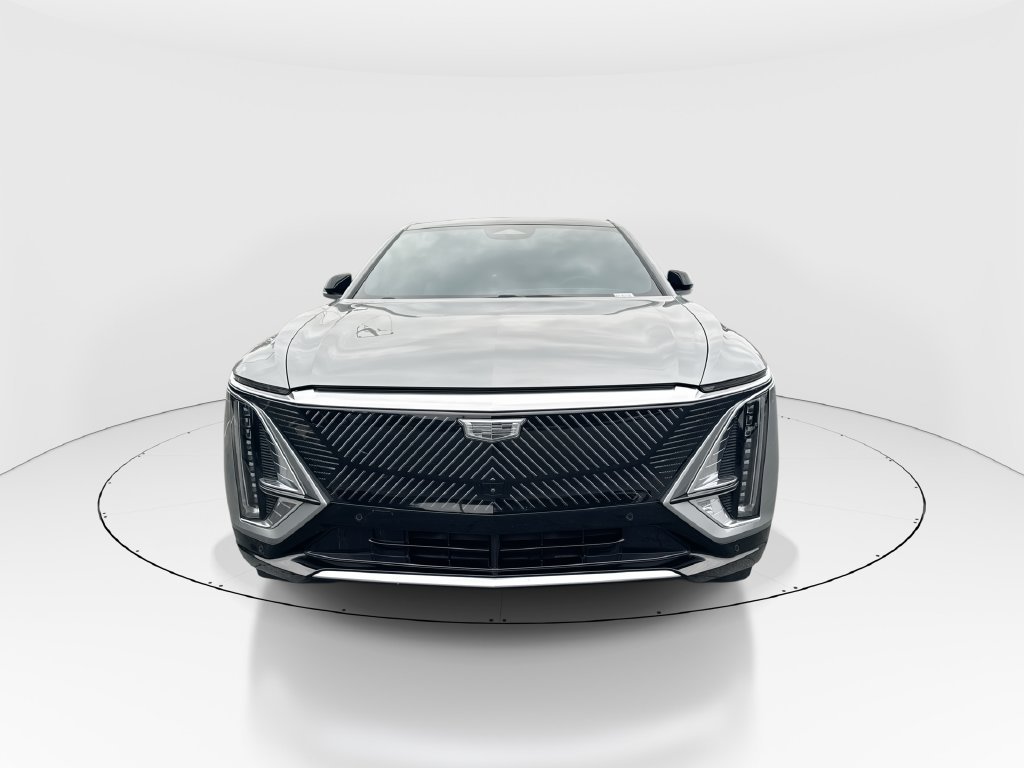 Used 2024 Cadillac Lyriq Luxury RWD image 3