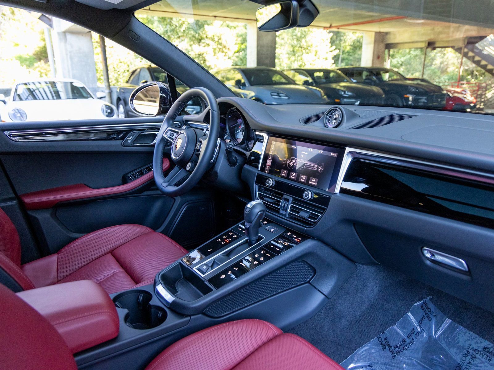 Certified 2025 Porsche Macan S image 52