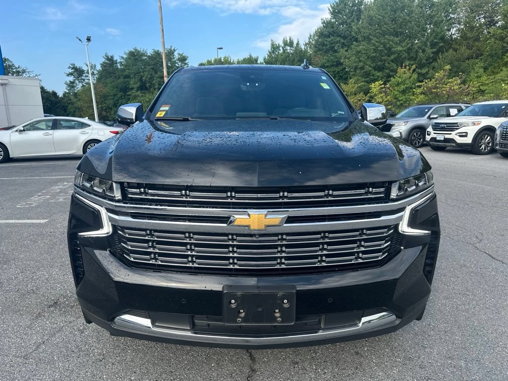 Used 2023 Chevrolet Suburban Premier AWD/4WD image 2
