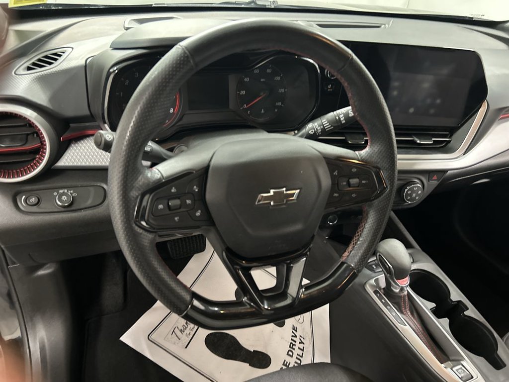Certified 2024 Chevrolet Trax RS w/ Driver Confidence Package FWD image 4