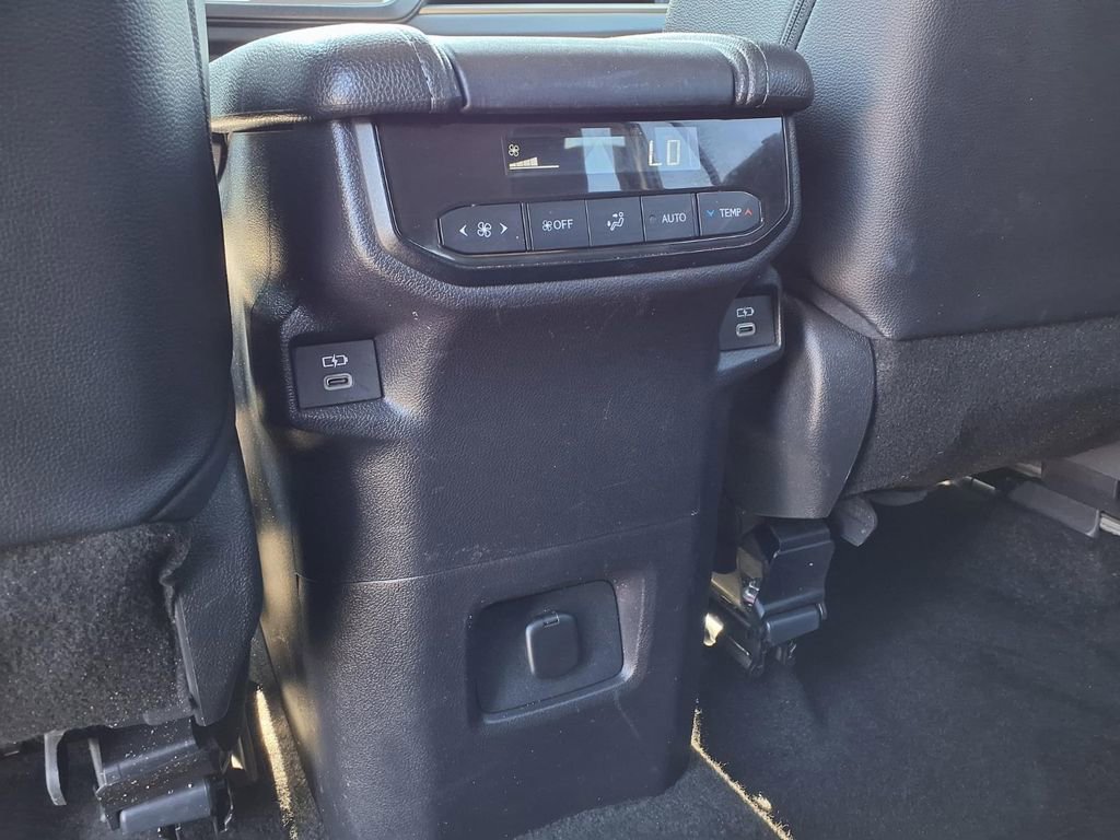 Used 2025 Toyota Grand Highlander AWD image 23
