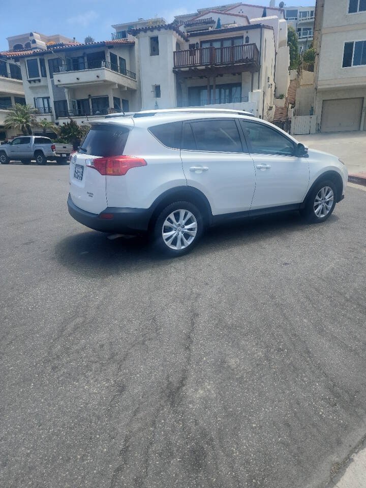 Used 2014 Toyota RAV4 Limited w/ Technology Package AWD/4WD image 4