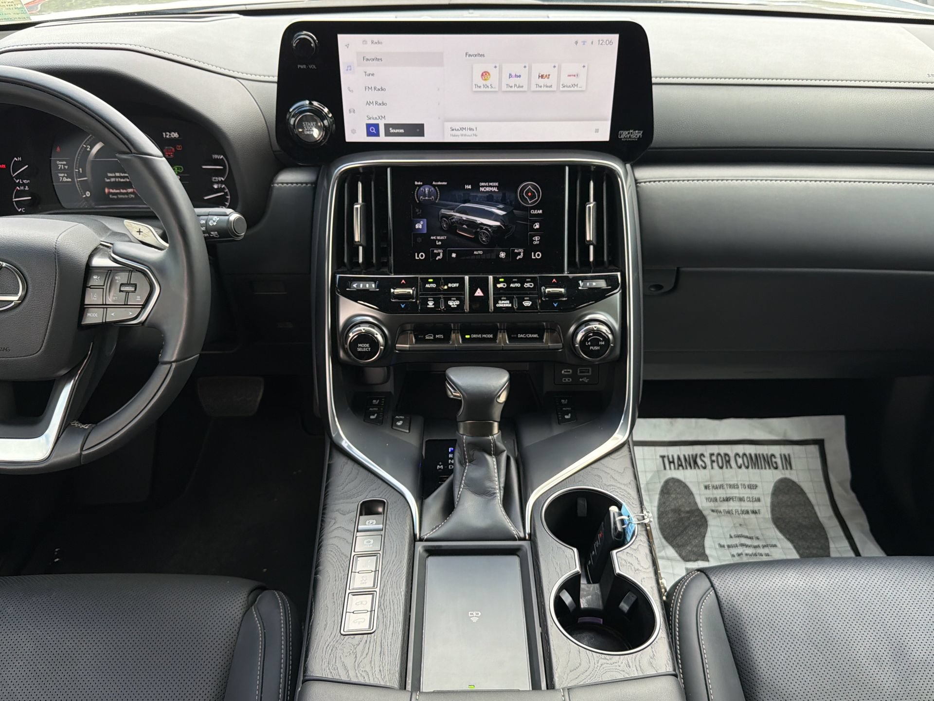 Used 2024 Lexus LX 600 4WD w/ Appearance Package image 16