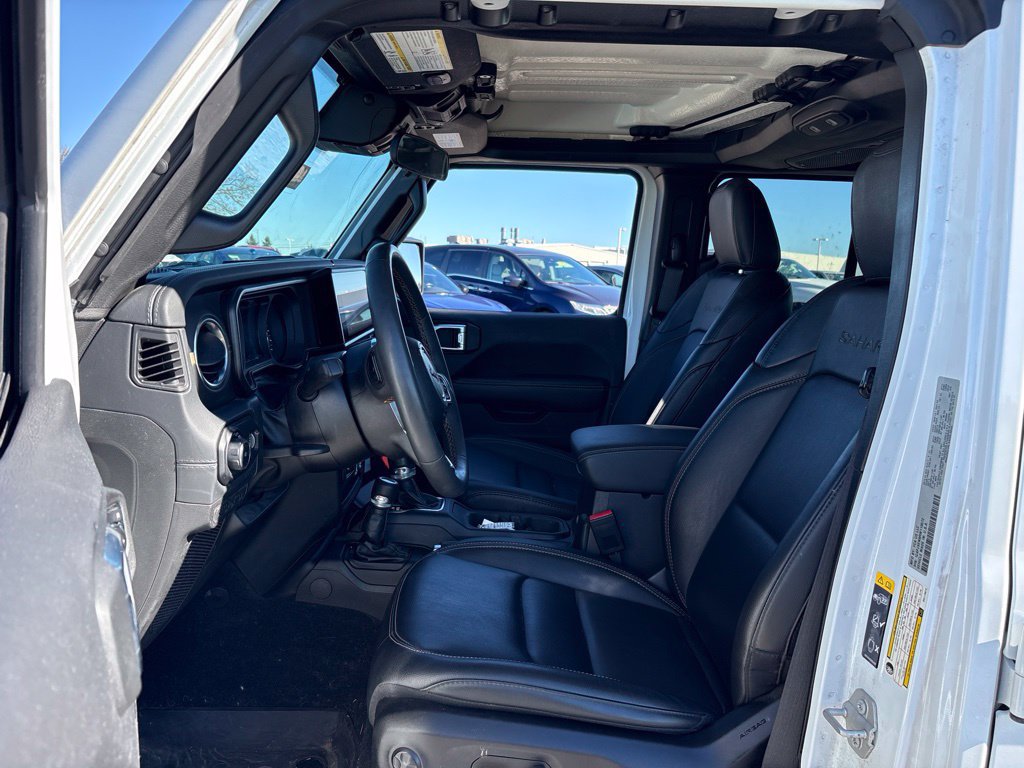 Used 2024 Jeep Wrangler Unlimited Sahara AWD/4WD image 16