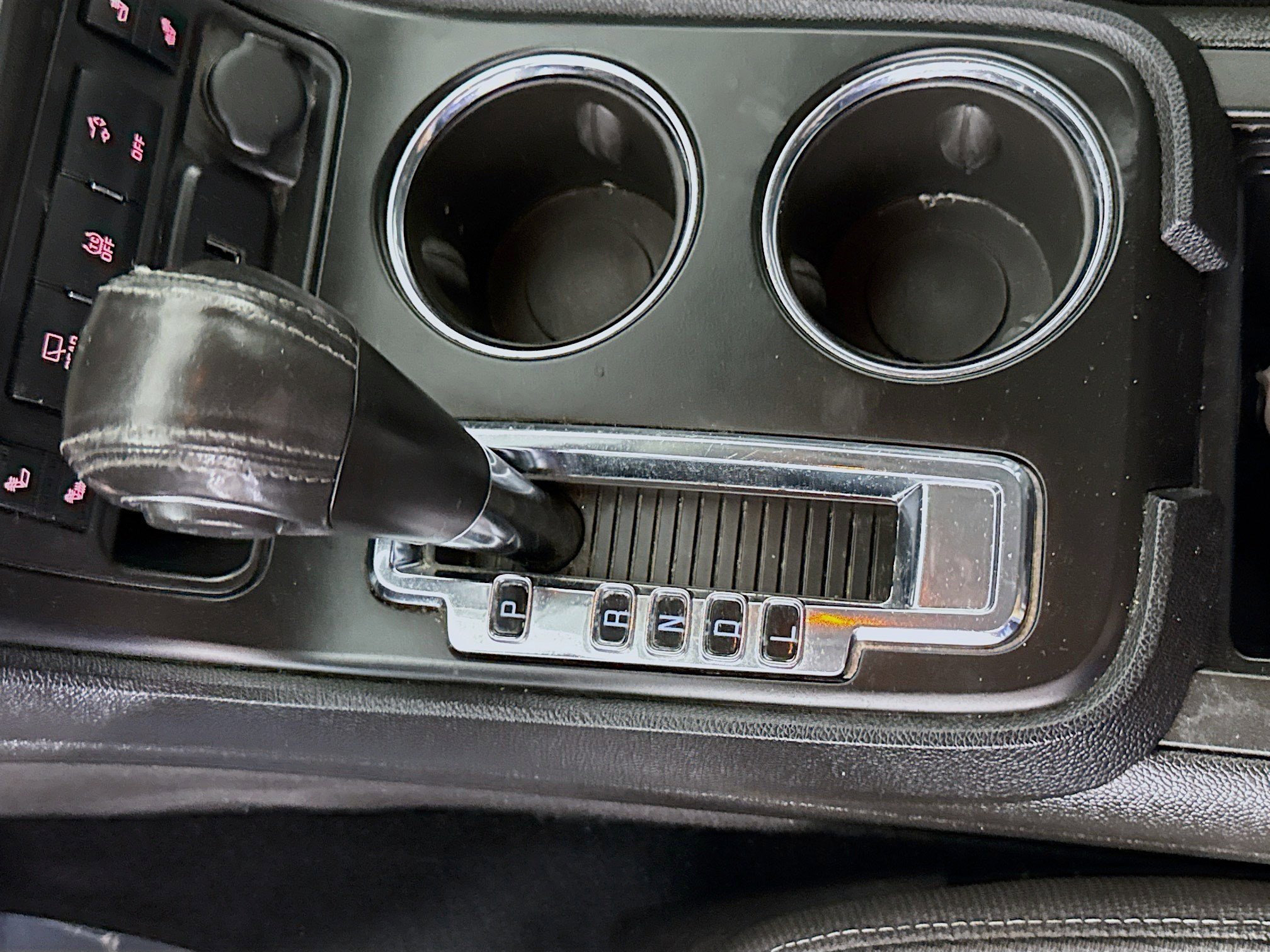 Used 2016 GMC Acadia SLE image 20