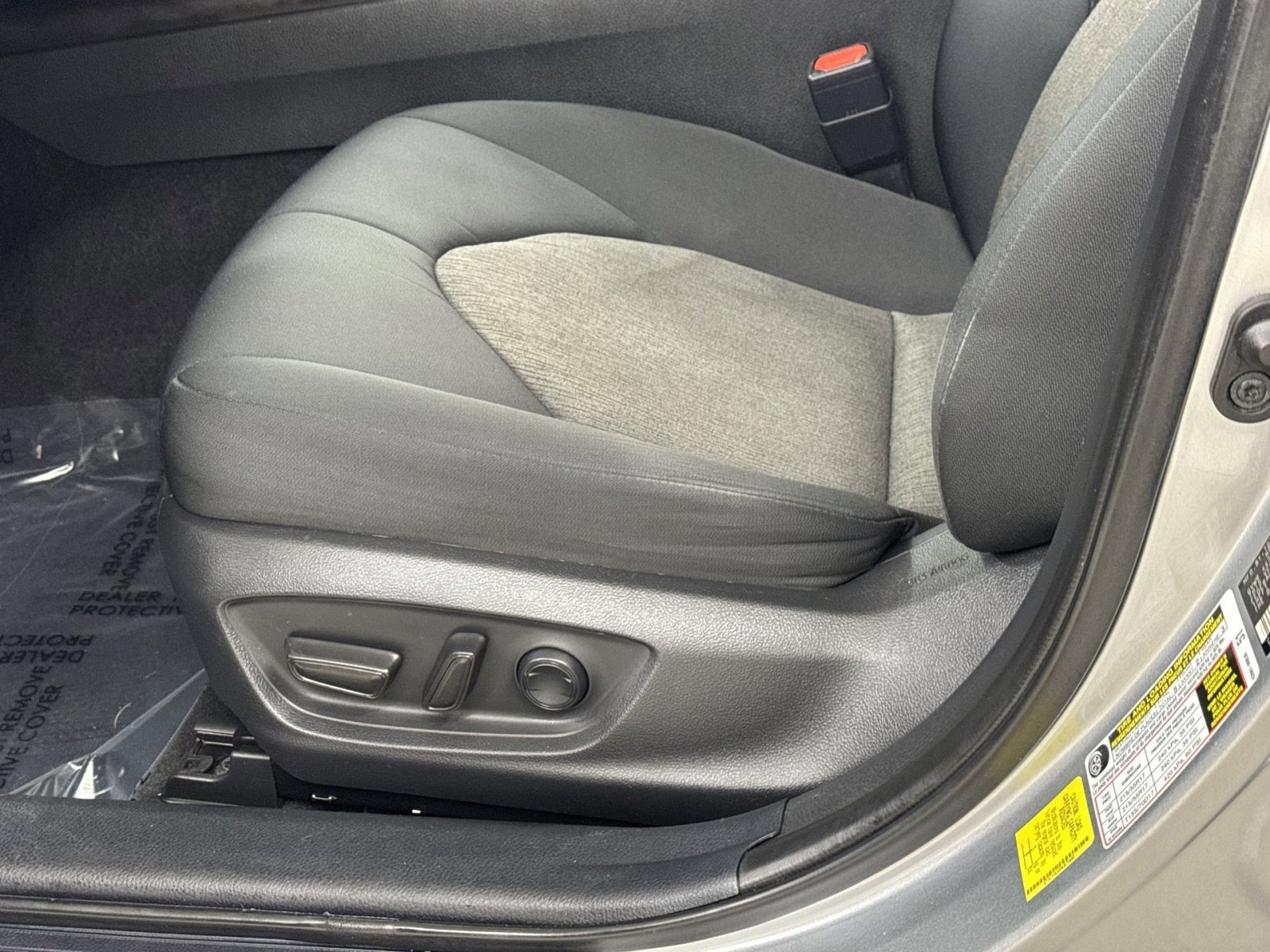 Used 2022 Toyota Camry LE image 18