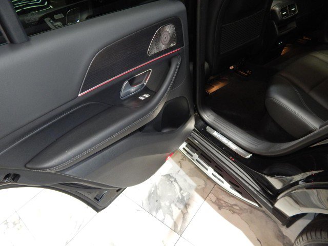 Used 2023 Mercedes-Benz GLE 450 GLE 450 AWD w/ AMG Line Exterior image 35
