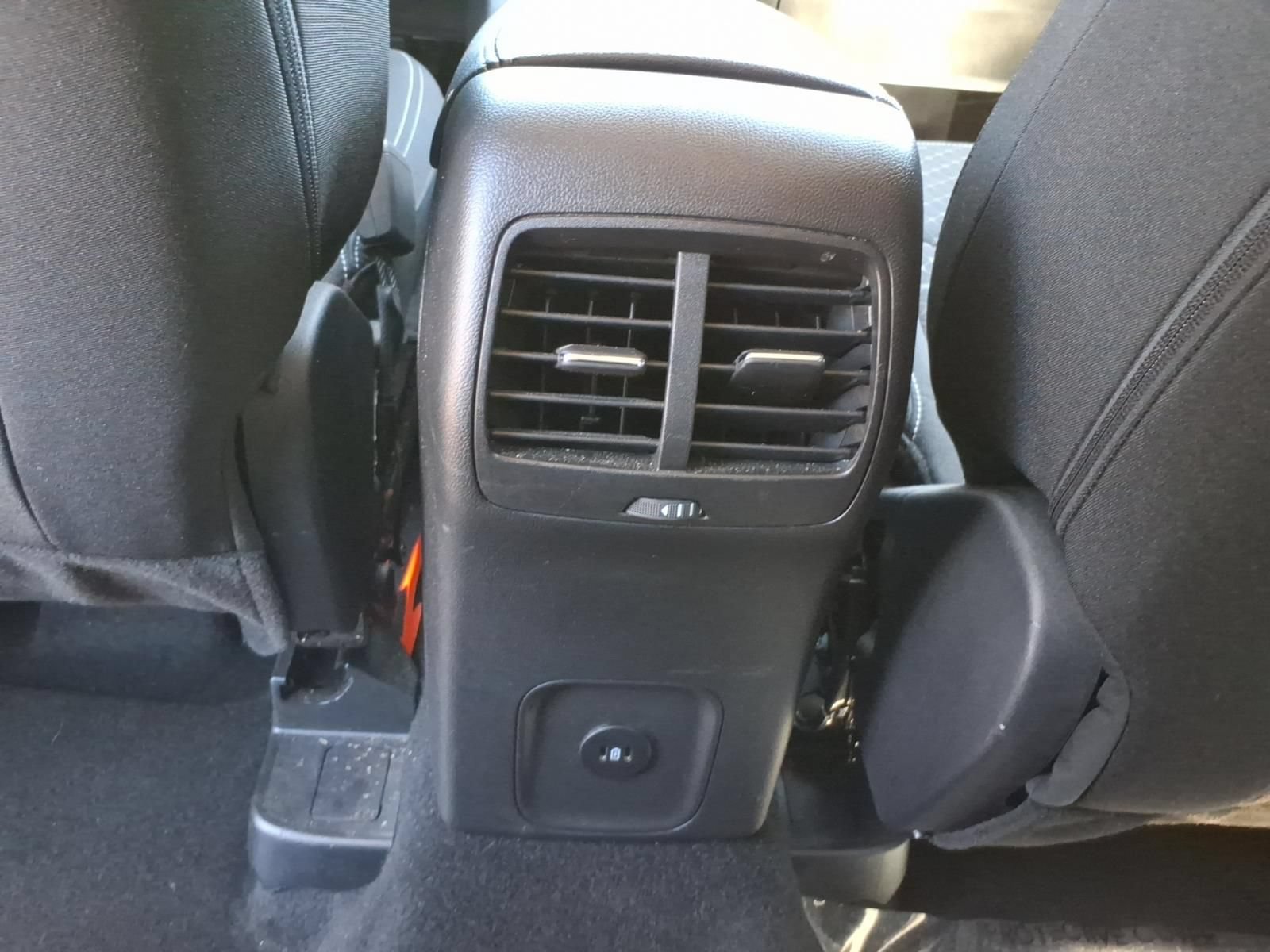 Used 2025 Ford Escape Active AWD/4WD image 17