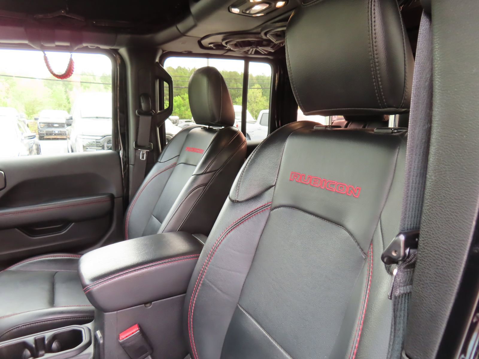 Used 2022 Jeep Wrangler Unlimited Rubicon w/ Xtreme Recon 35" Tire Package image 31