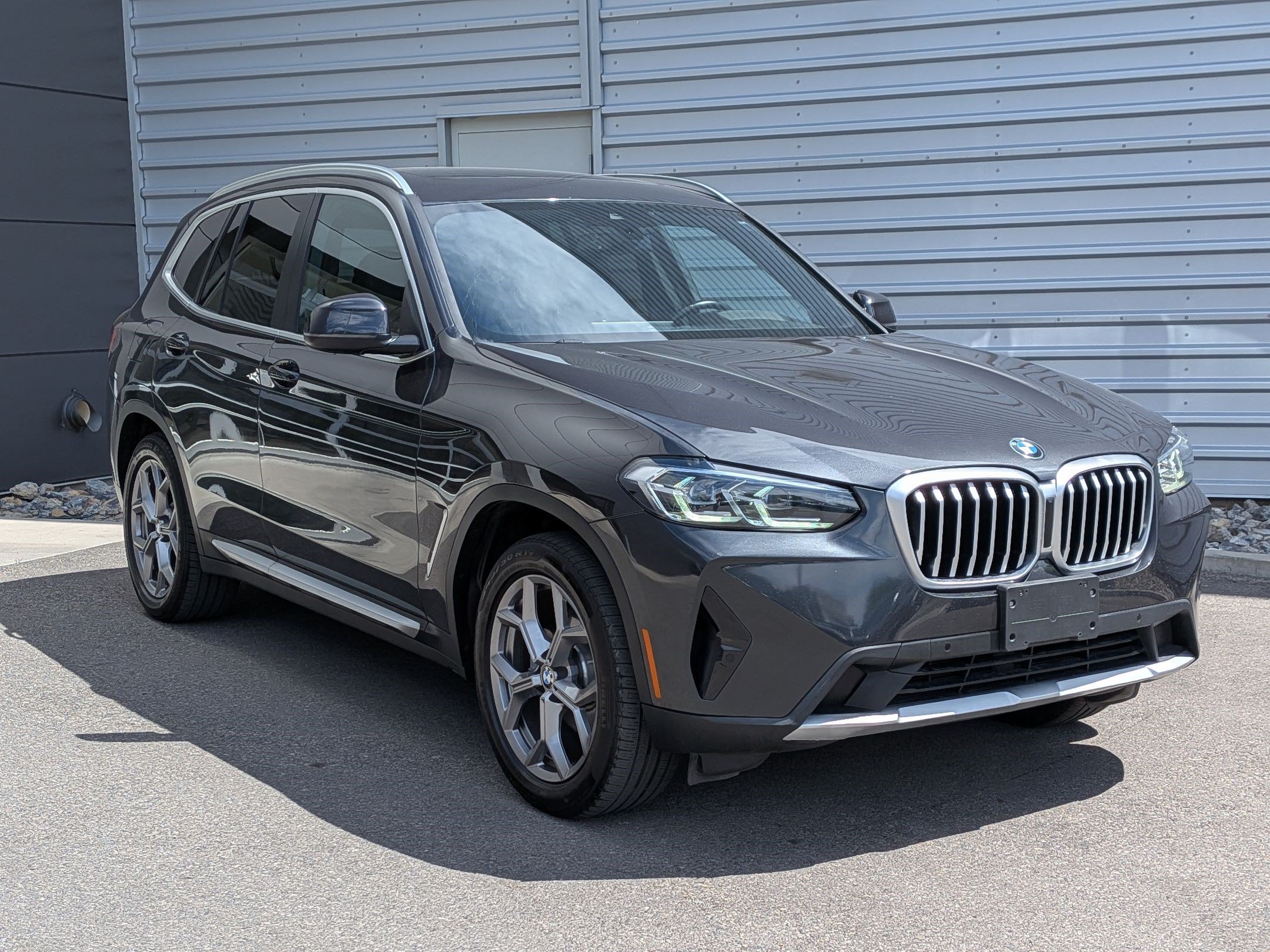 Used 2024 BMW X3 xDrive30i AWD/4WD image 3