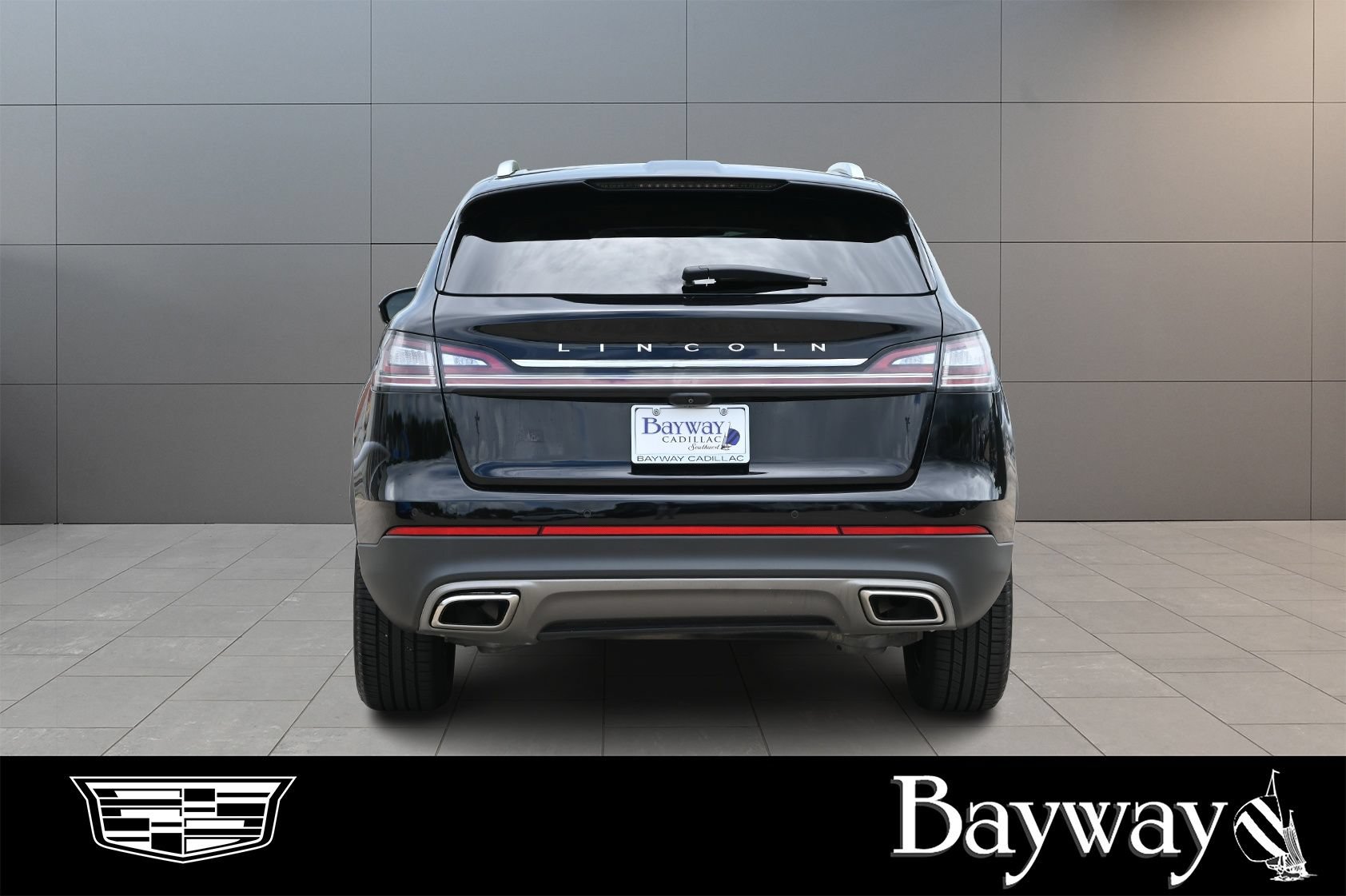 Used 2023 Lincoln Nautilus FWD w/ Premium Package image 7