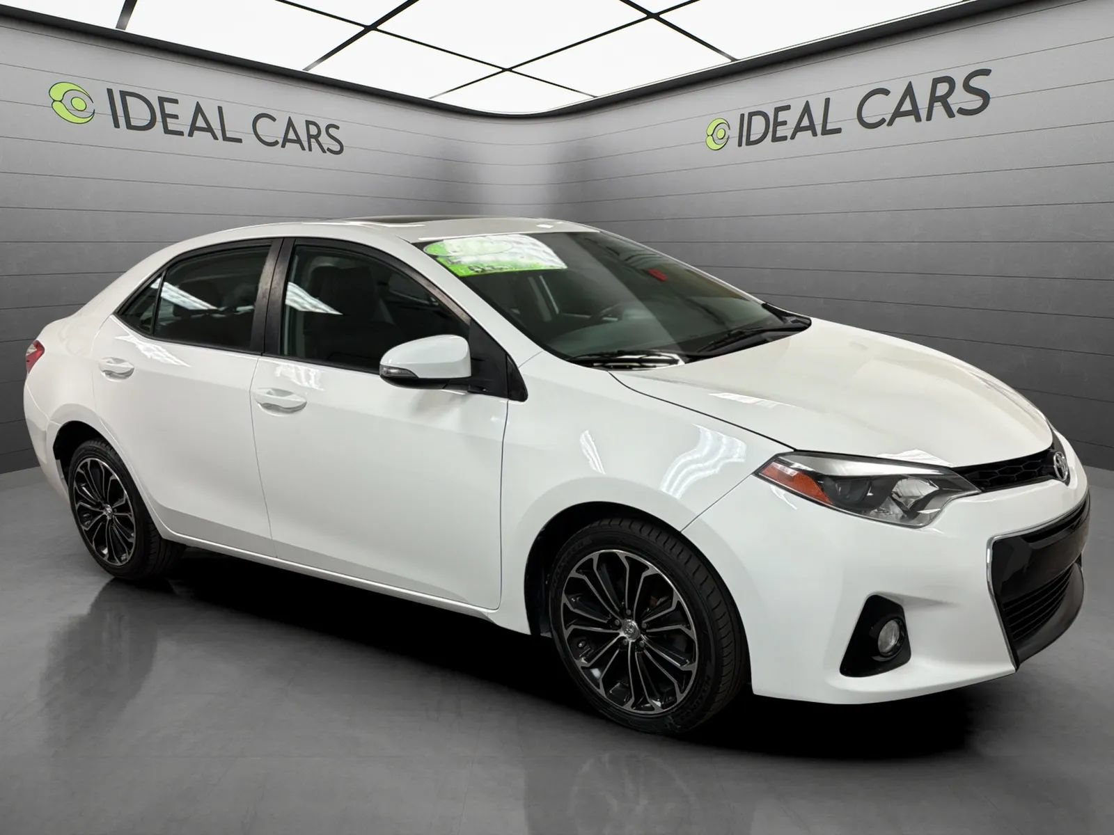 Used 2014 Toyota Corolla S Premium w/ Driver Convenience Package FWD image 3