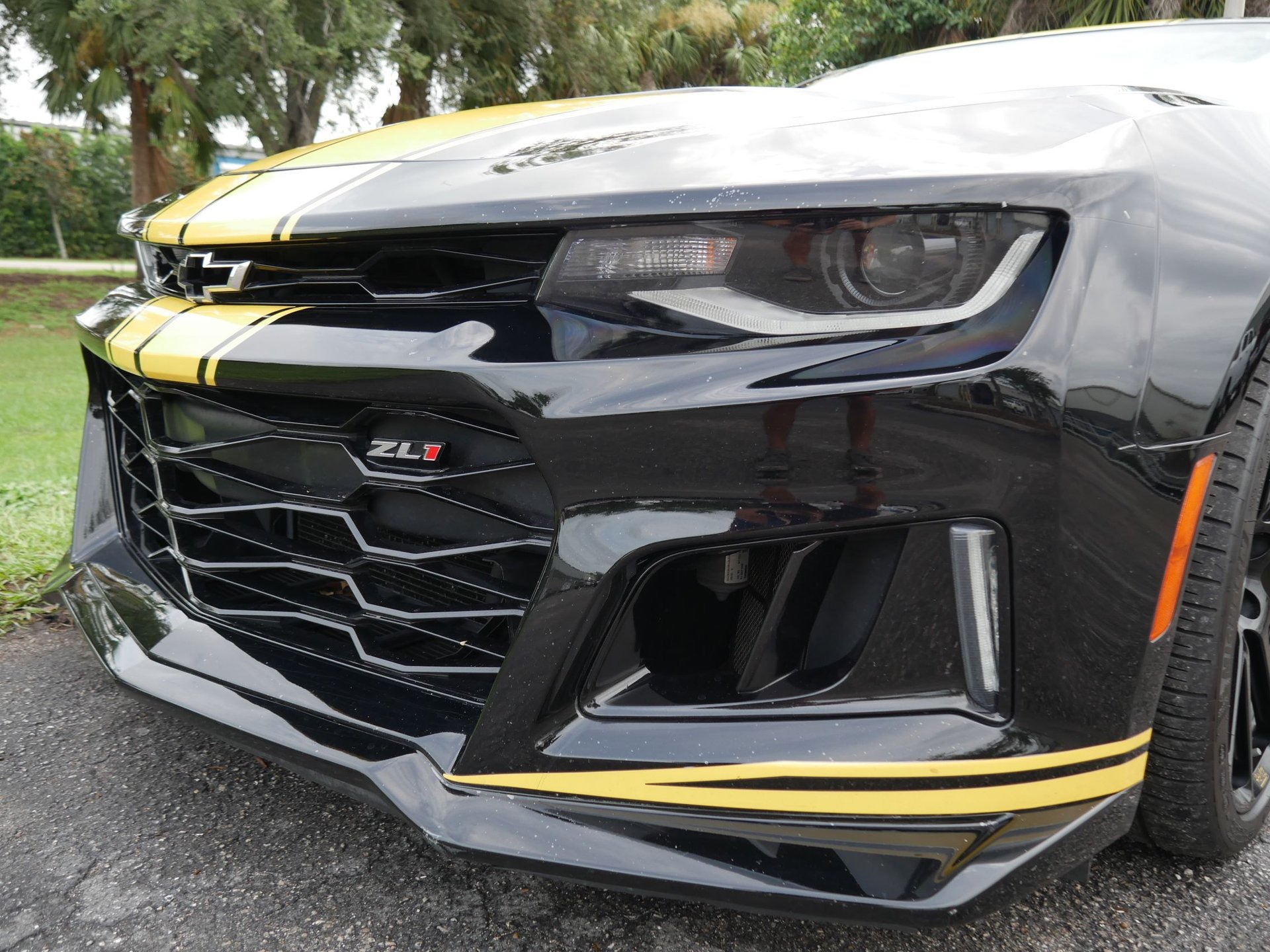 Used 2020 Chevrolet Camaro ZL1 RWD image 24