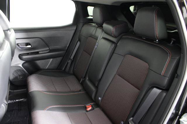Certified 2026 Nissan Kicks SR FWD image 21