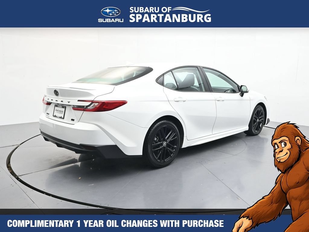 Used 2025 Toyota Camry SE FWD image 8