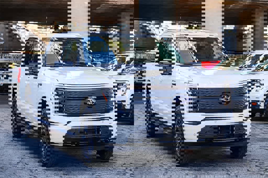 New 2025 Ford F150 Lightning Flash image 3