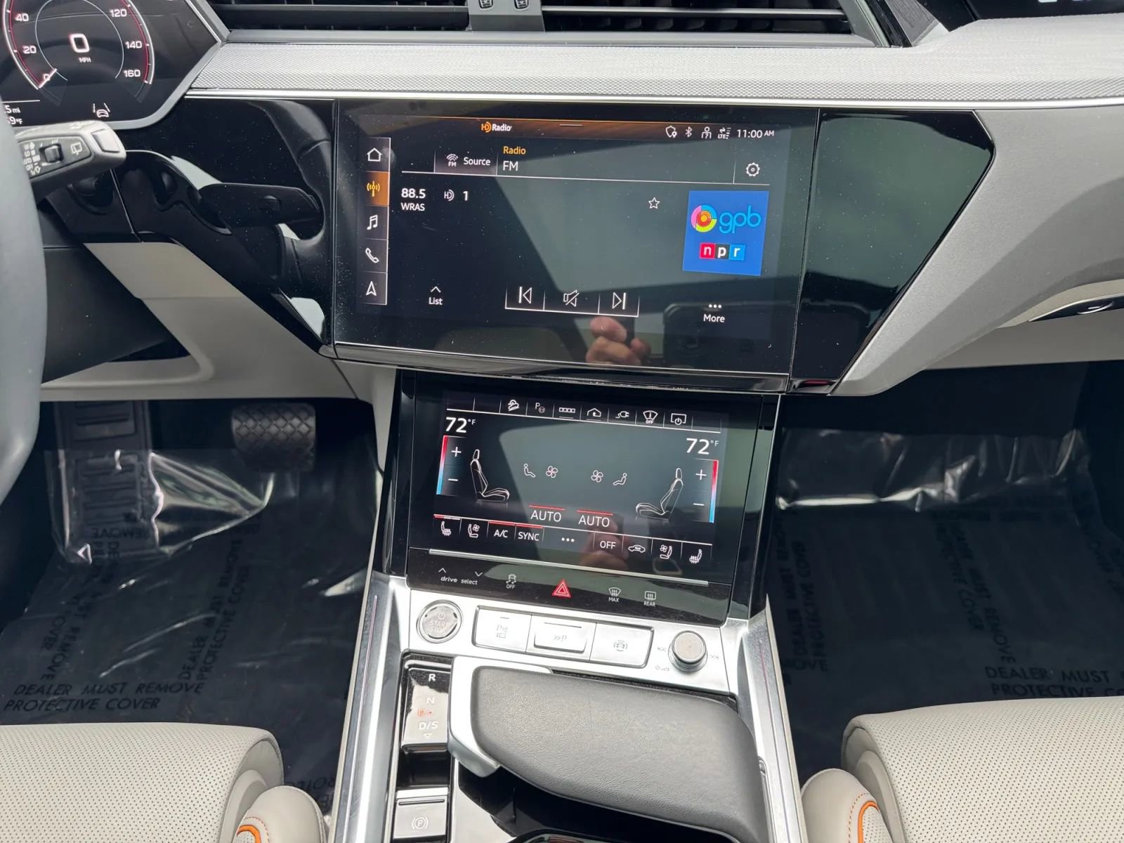 Used 2024 Audi Q8 e-tron Prestige w/ Prestige Package image 20