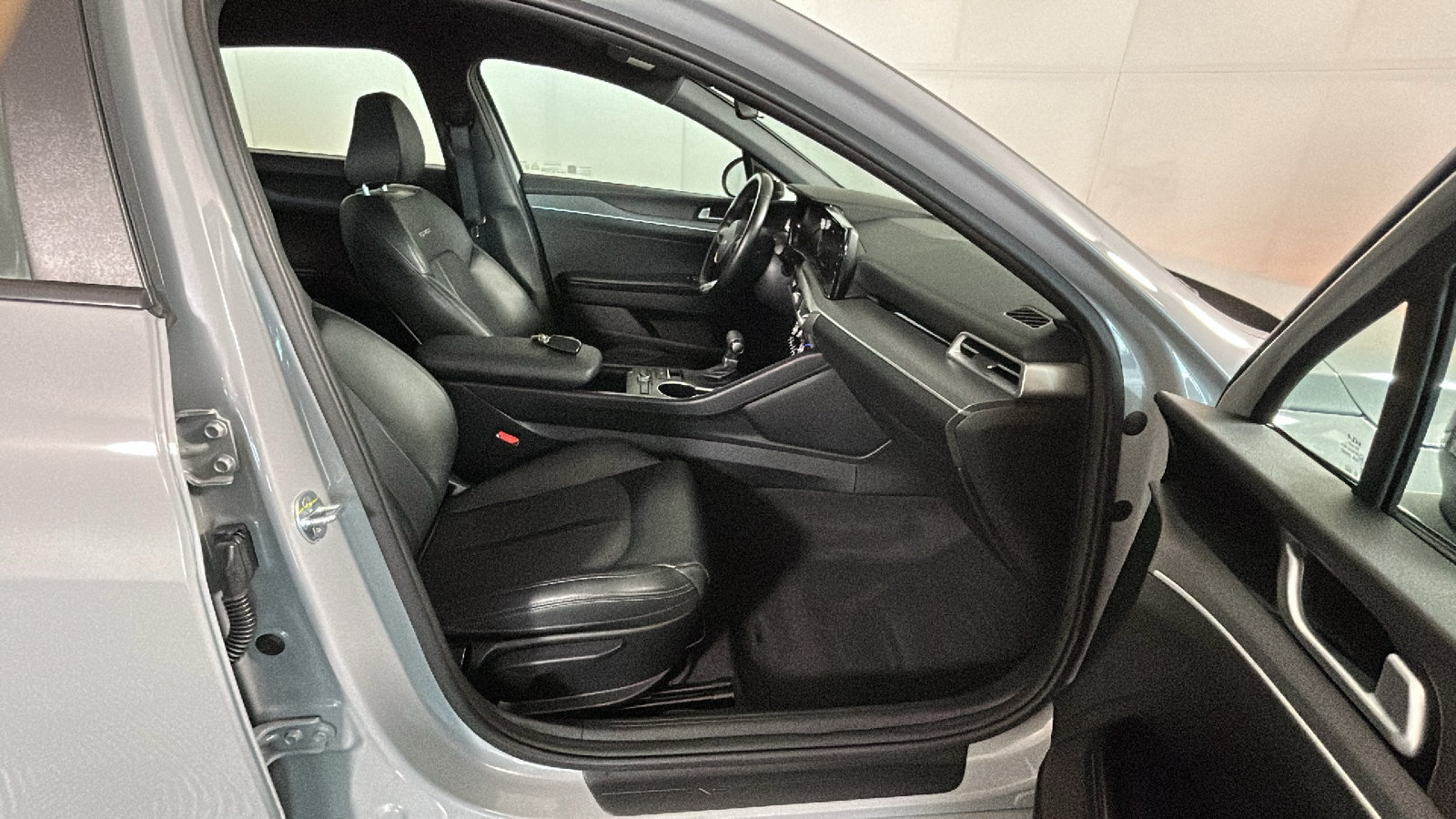 Used 2022 Kia K5 GT-Line FWD image 38
