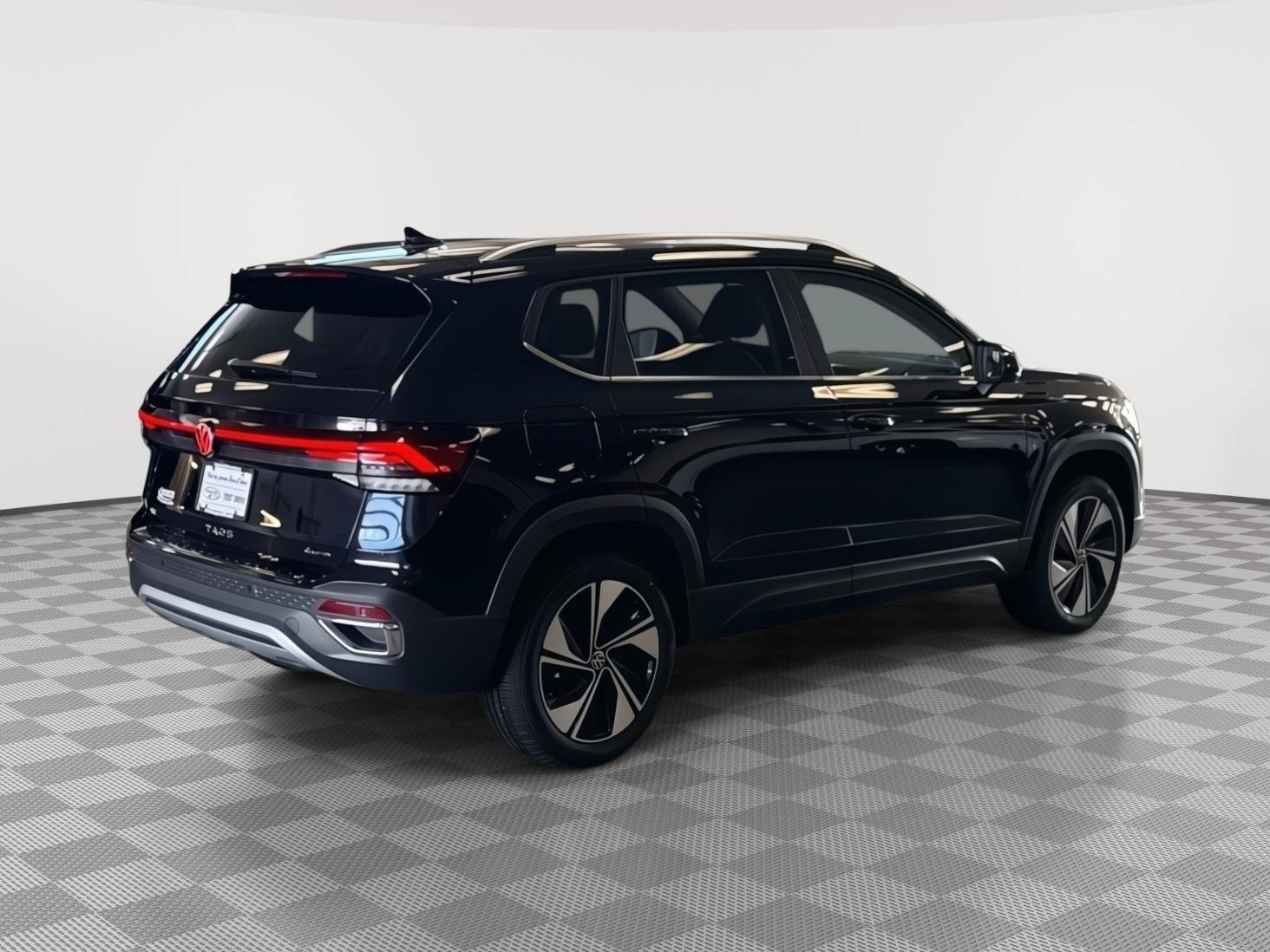 New 2026 Volkswagen Taos SE AWD/4WD image 6