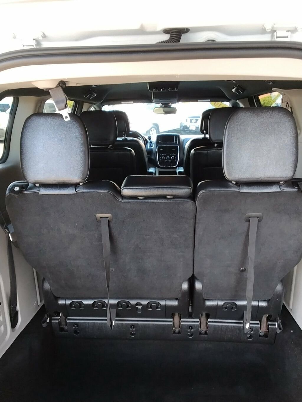 Used 2019 Dodge Grand Caravan SXT image 12