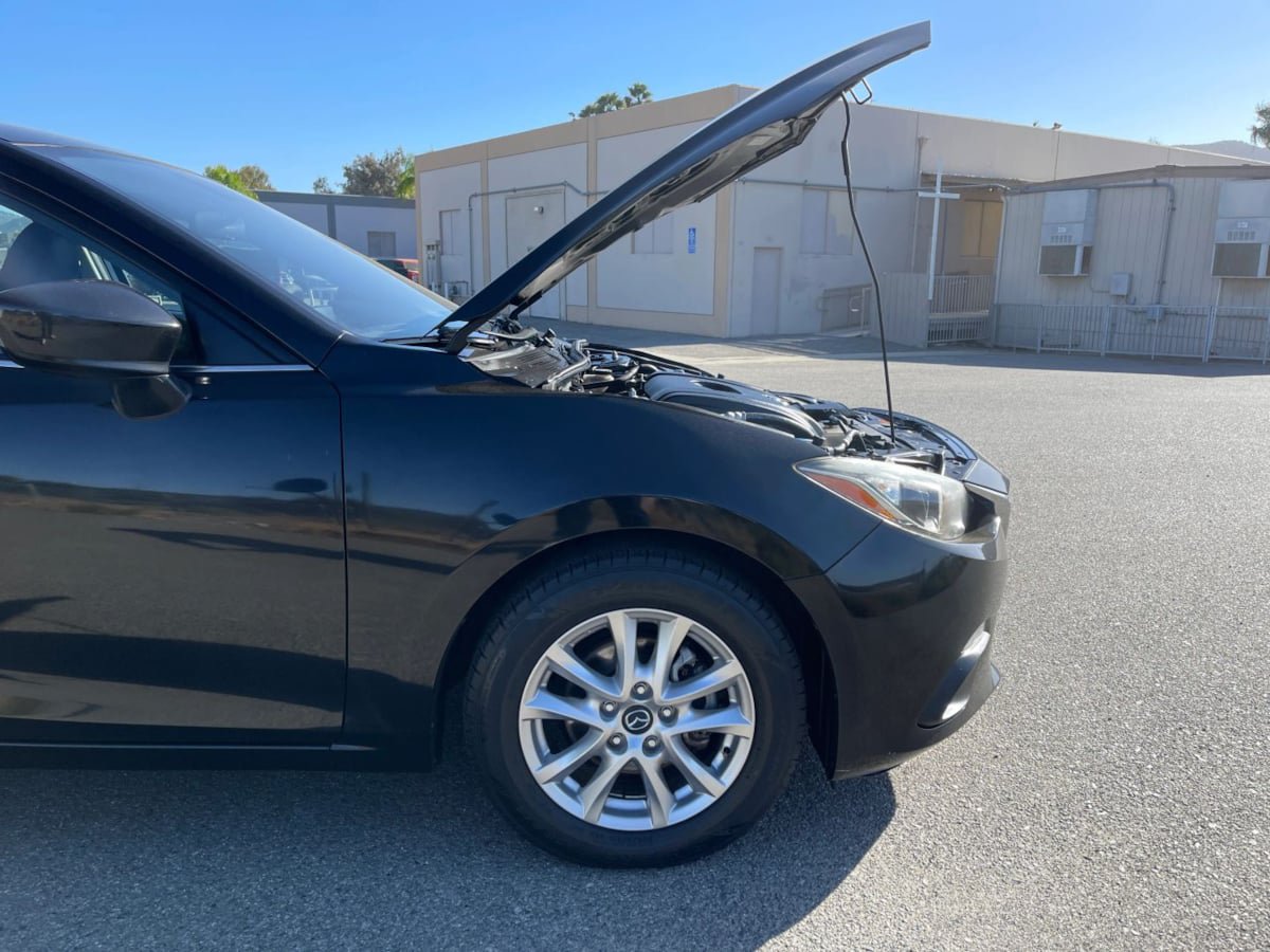 Used 2016 MAZDA MAZDA3 i Sport w/ Preferred Equipment Package FWD image 30