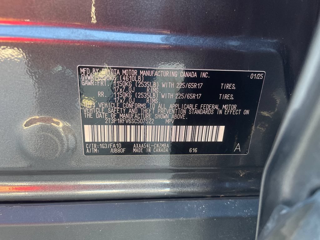 Used 2025 Toyota RAV4 XLE AWD/4WD image 30