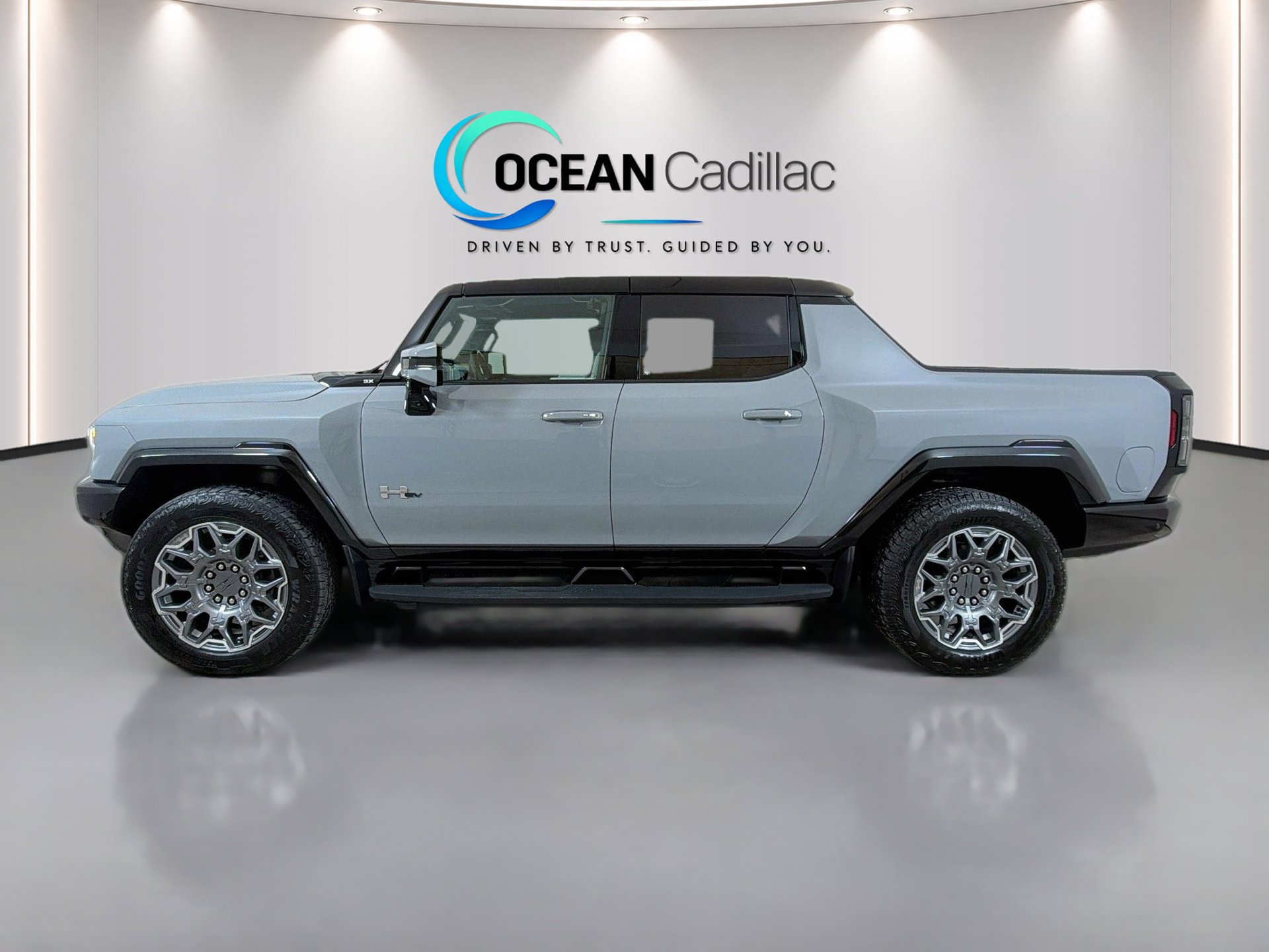 Used 2025 GMC Hummer EV 3X AWD/4WD image 2