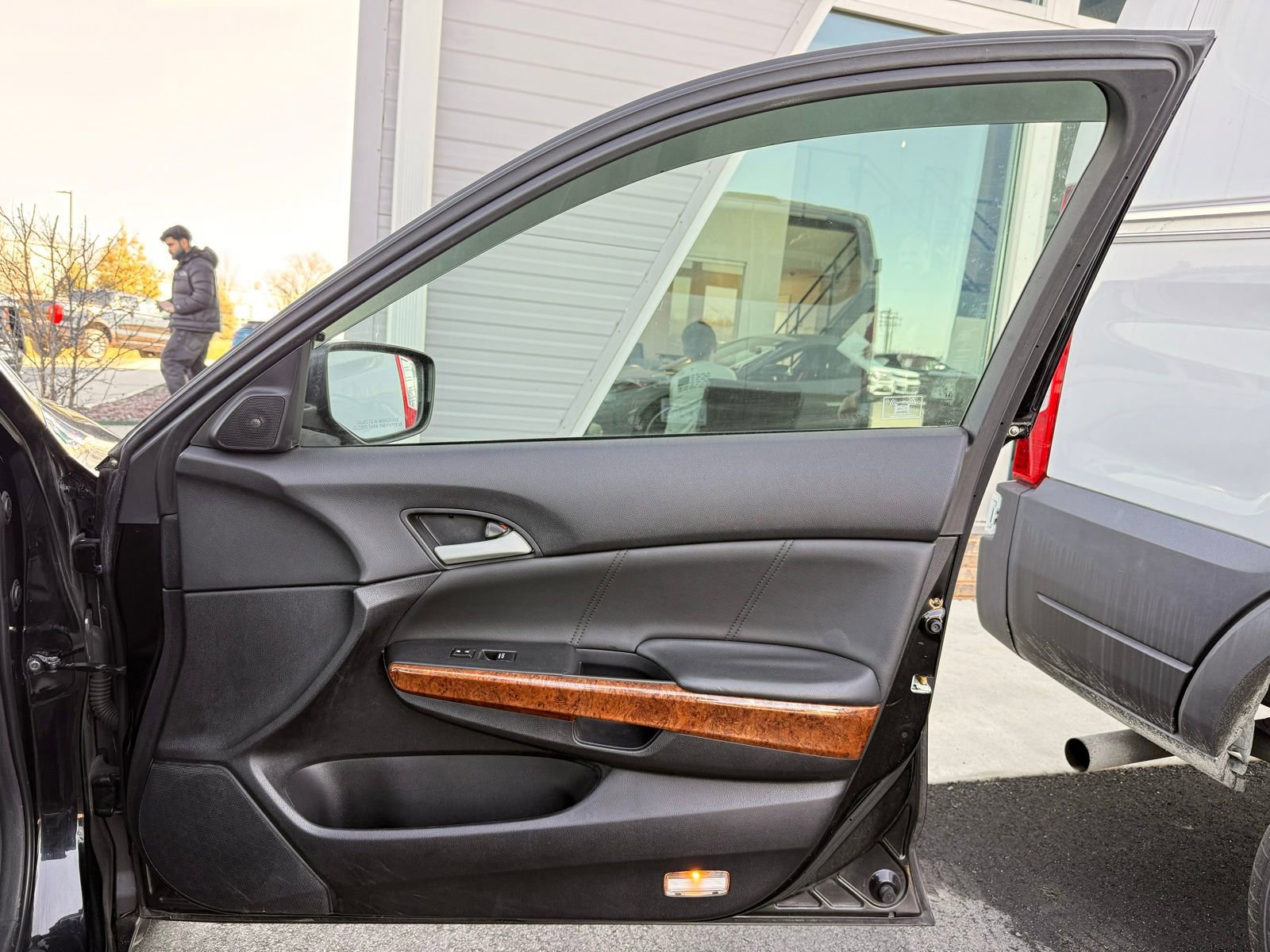 Used 2012 Honda Accord EX-L image 30