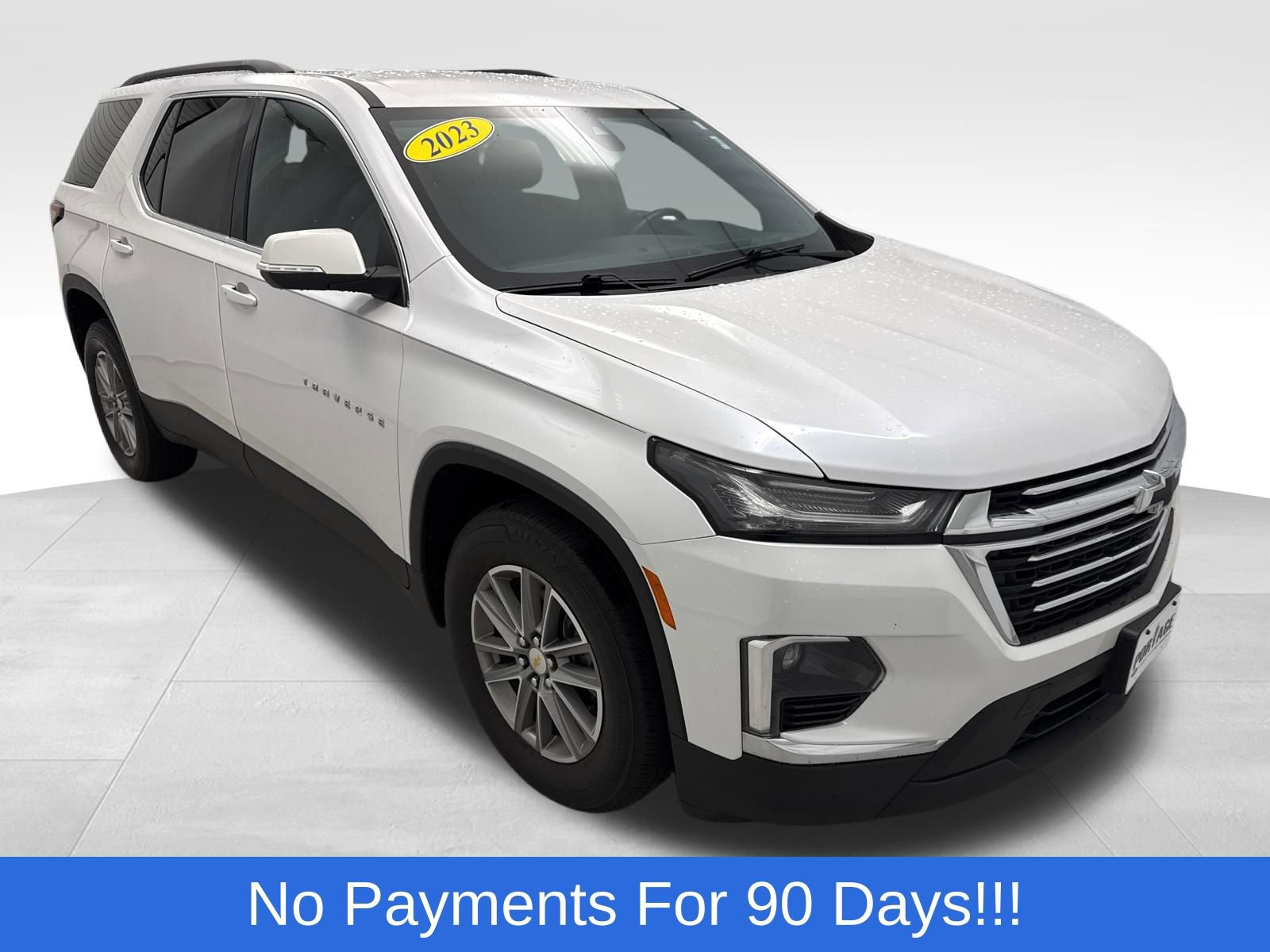 Used 2023 Chevrolet Traverse LT