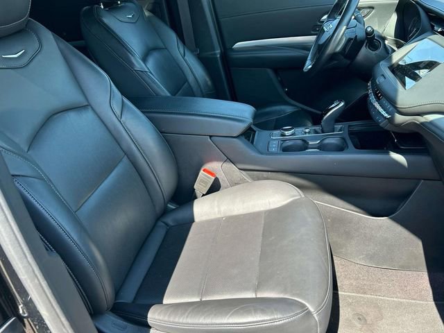 Used 2023 Cadillac XT4 Premium Luxury w/ Technology Package FWD image 25