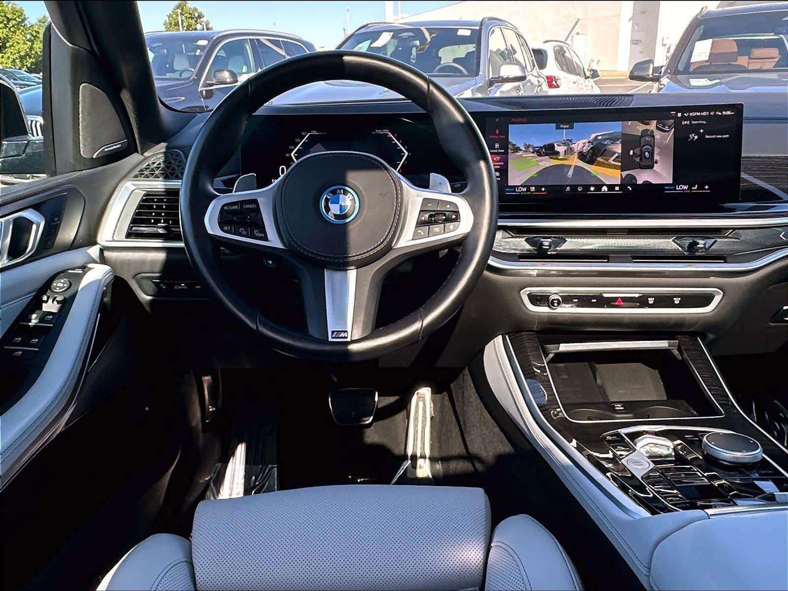 Used 2026 BMW X5 xDrive50e w/ M Sport Package AWD/4WD image 11