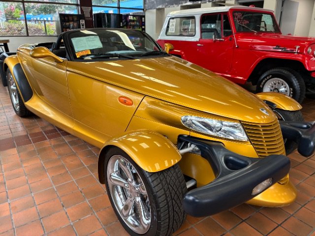 Used 2002 Chrysler Prowler RWD image 1