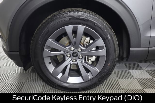 Used 2023 Ford Explorer XLT w/ Equipment Group 202A image 22